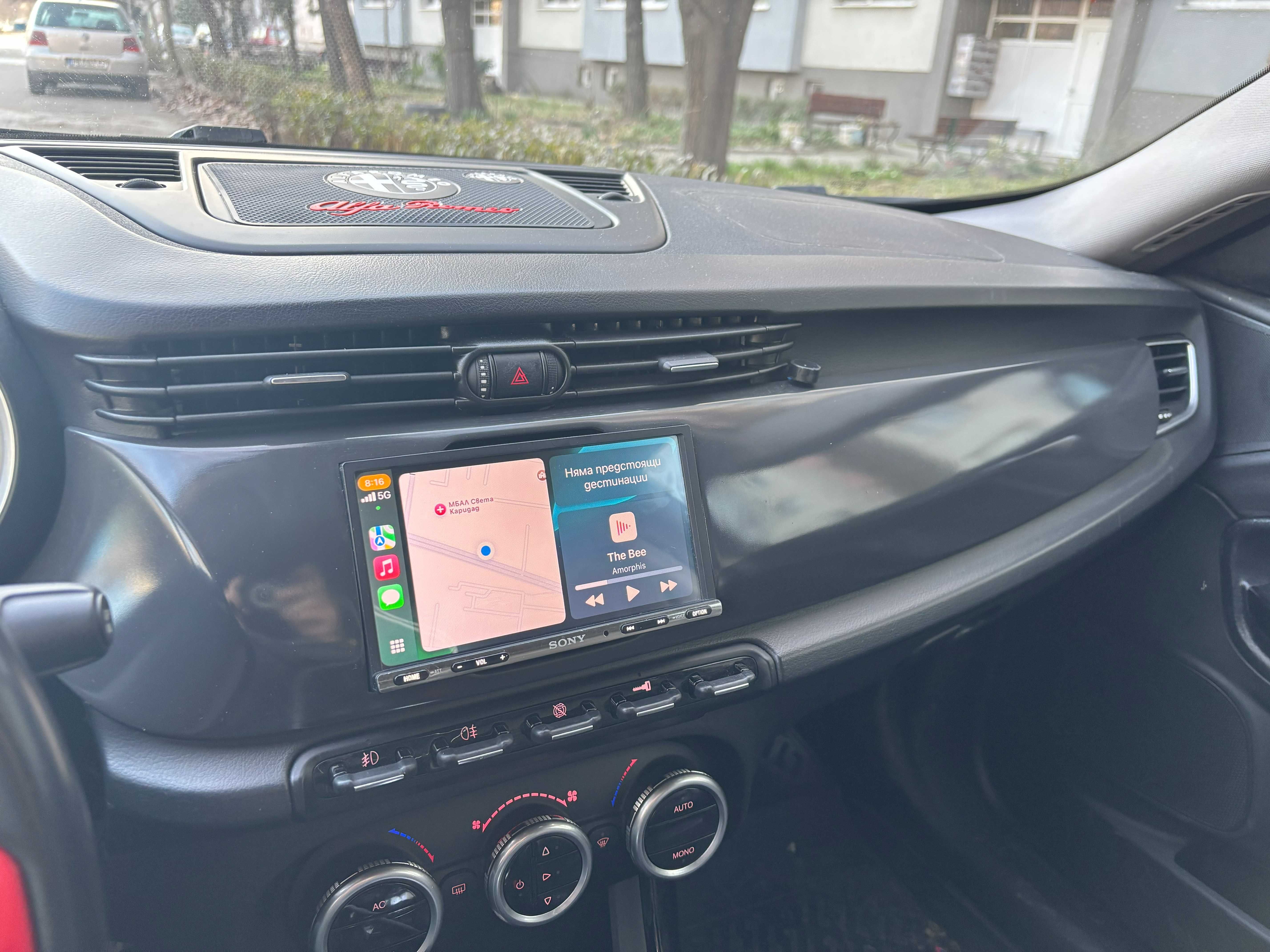 Продавам мултимедия Sony XAV-AX3005DB