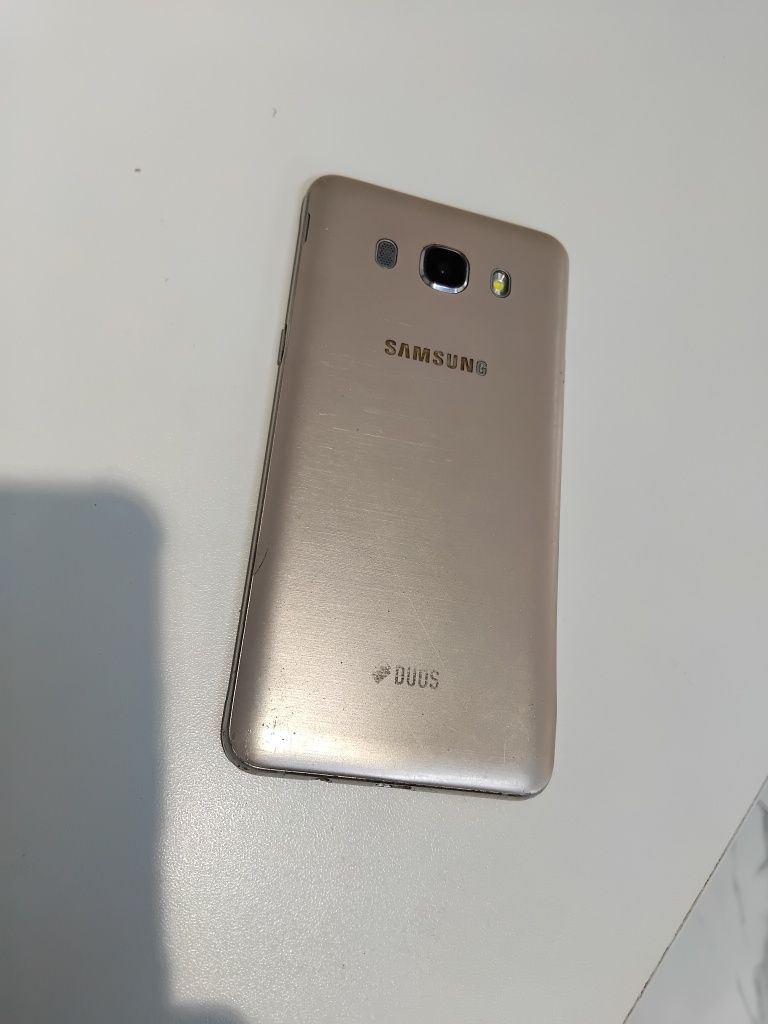 Samsung Galaxy J5 2016 года продам