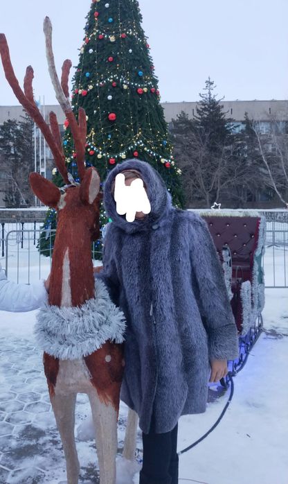 Шуба нутрия красивая