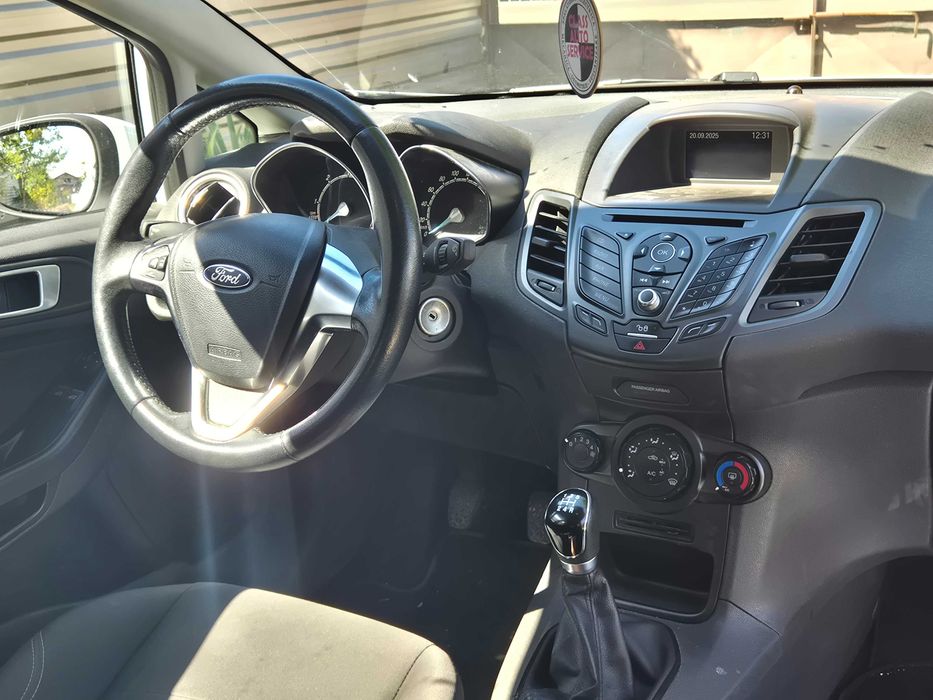 Ford Fiesta 2017 Alb Diesel 154.800 km