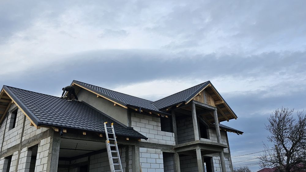Constructii acoperis si montare tigla metalica