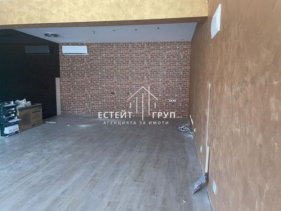 Дава се под наем Магазин в Варна, Колхозен пазар - 81 кв.м за 1020 € - Снимка #2