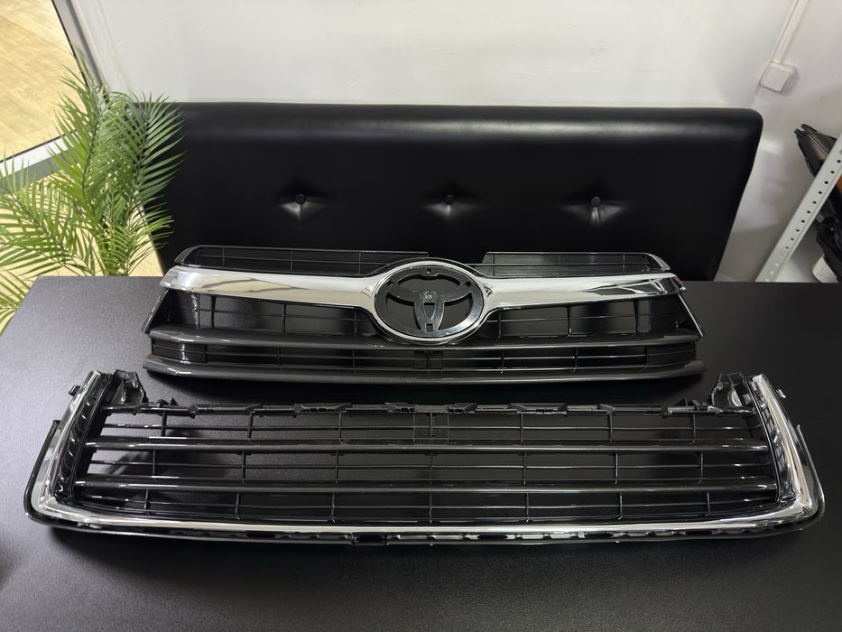 Решетка радиатора Тойота Хайлендер Toyota Highlander