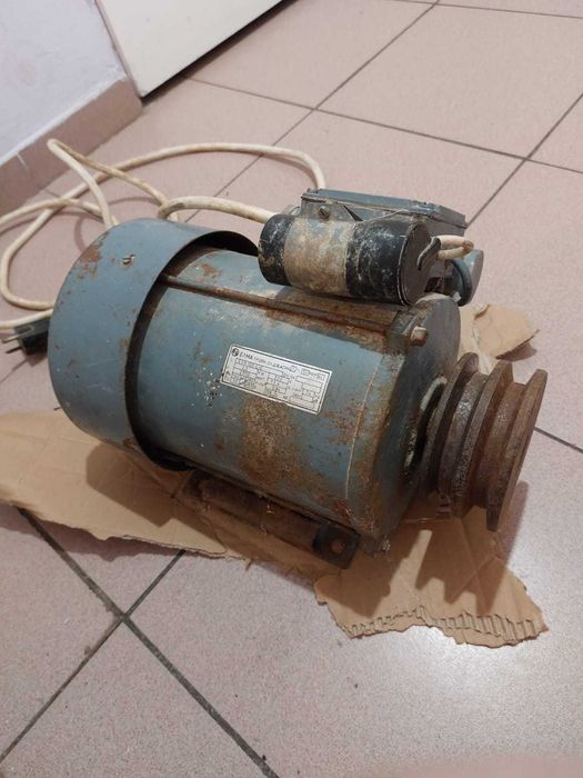 Фуражомелка с двигател Елма Троян 2,2 kW