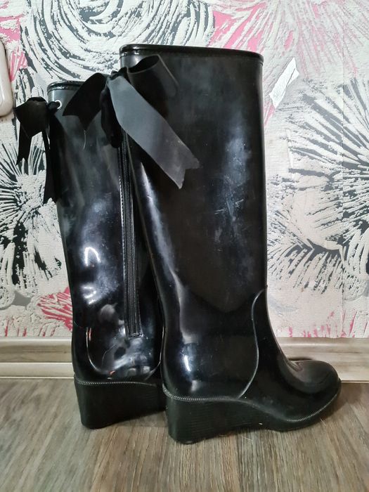 Продам резиновые сапоги