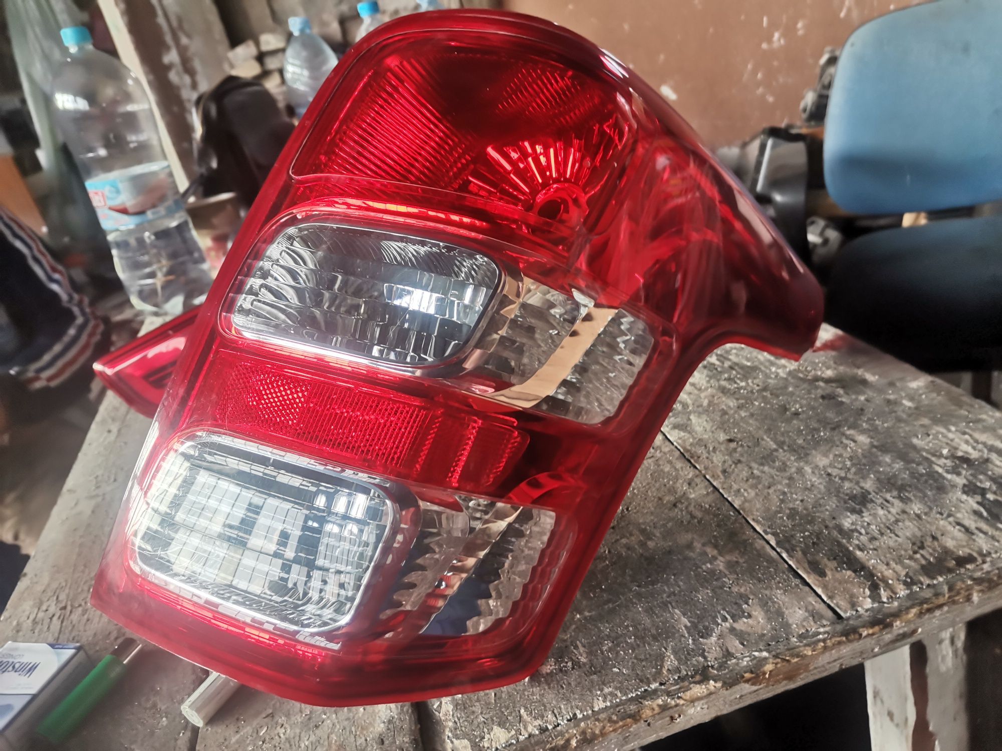 Оргинален Десен стоп за Mitsubishi l200 2014+