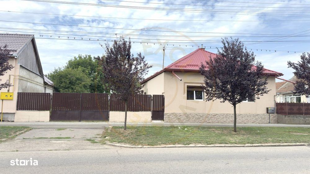 Casa 4 camere, Teren 3.489 mp Str.Petofi Șandor Nr.99 - Carei