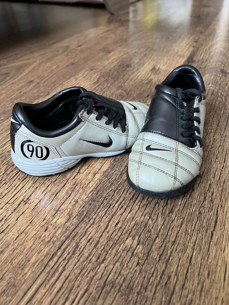 Nike Total 90 детски обувки 28,5