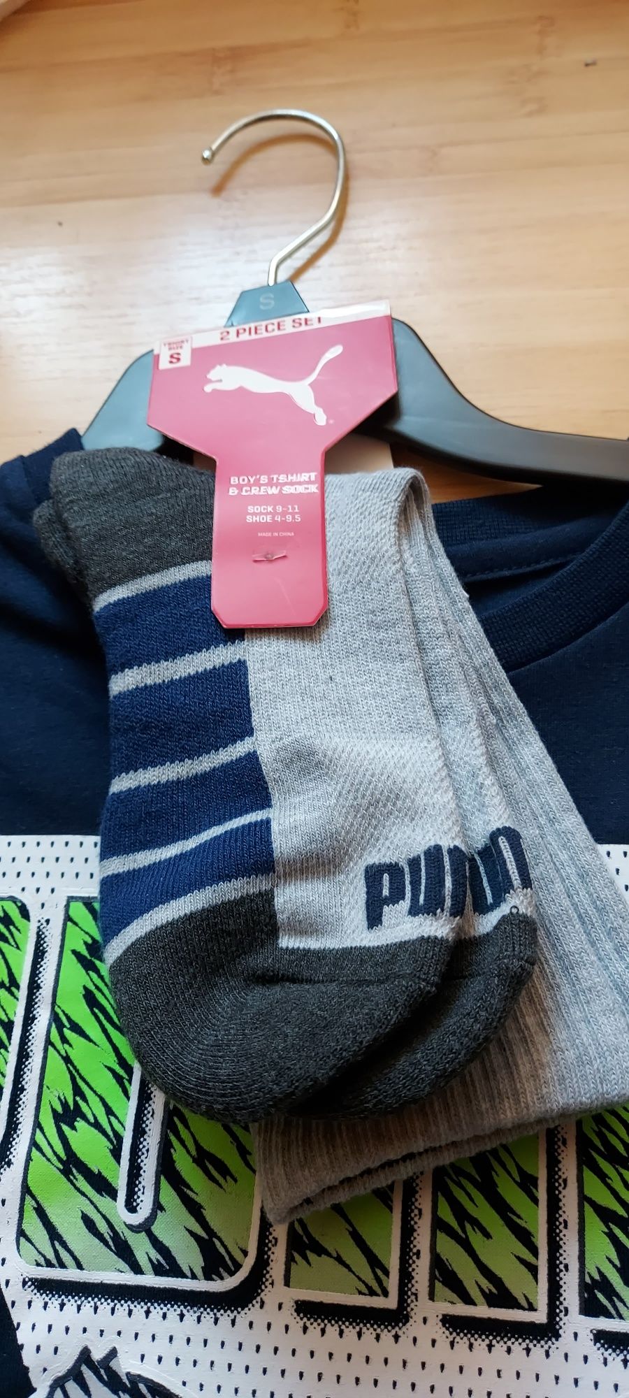 Set cu tricou și sosete Puma,original, nou cu eticheta pt 8 ani