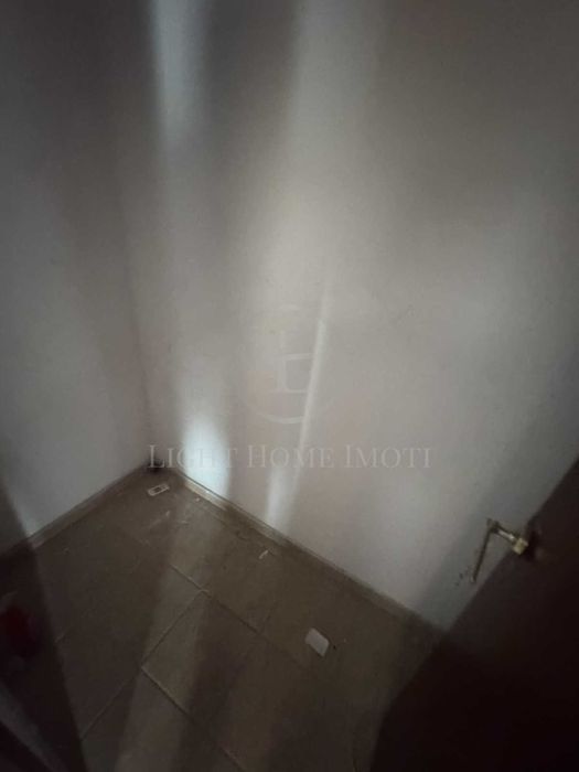 Продава се Тристаен апартамент в Пловдив, Център - 90 кв.м за 2100 €/кв.м - Снимка #8