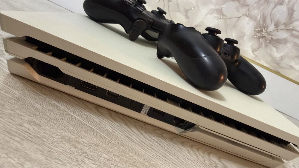 Playstation 4pro,полностью комлпект