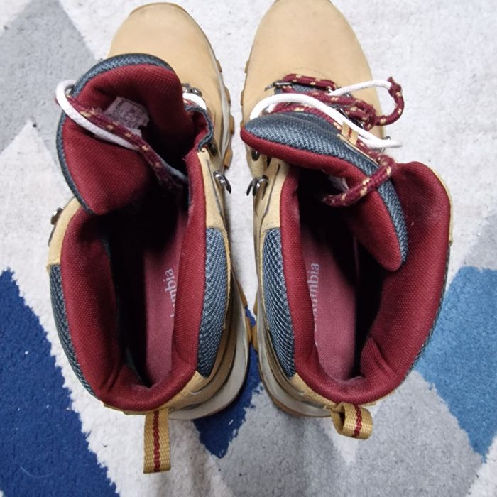 Vând bocanci marimea 42