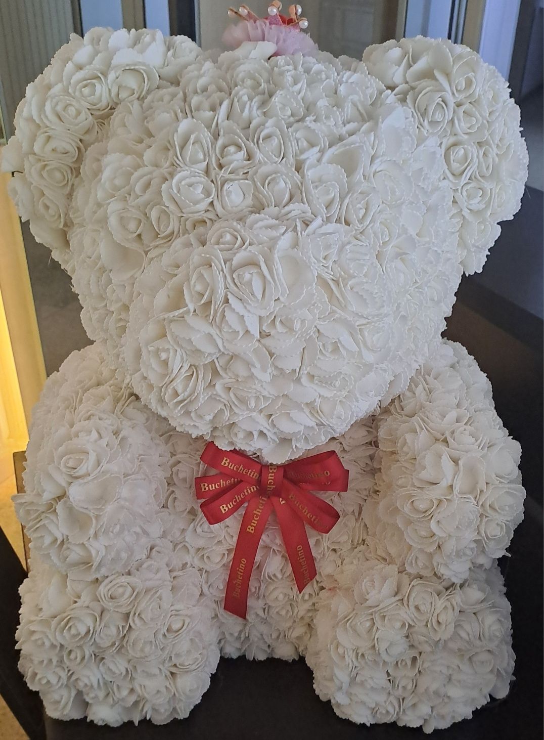Ursulet florar alb din trandafiri albi 60cm  decorat manual