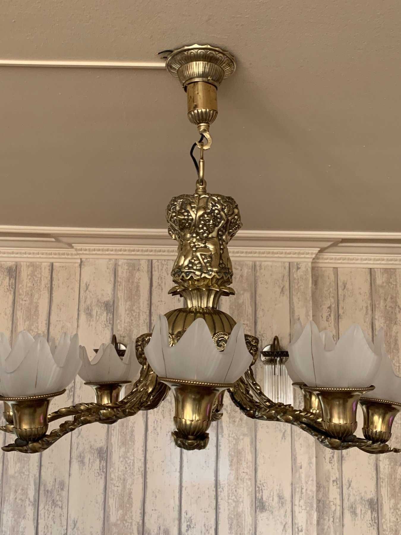 Lampă frumoasă din cupru, bronz, cu simboluri Bacchus. model deosebit,