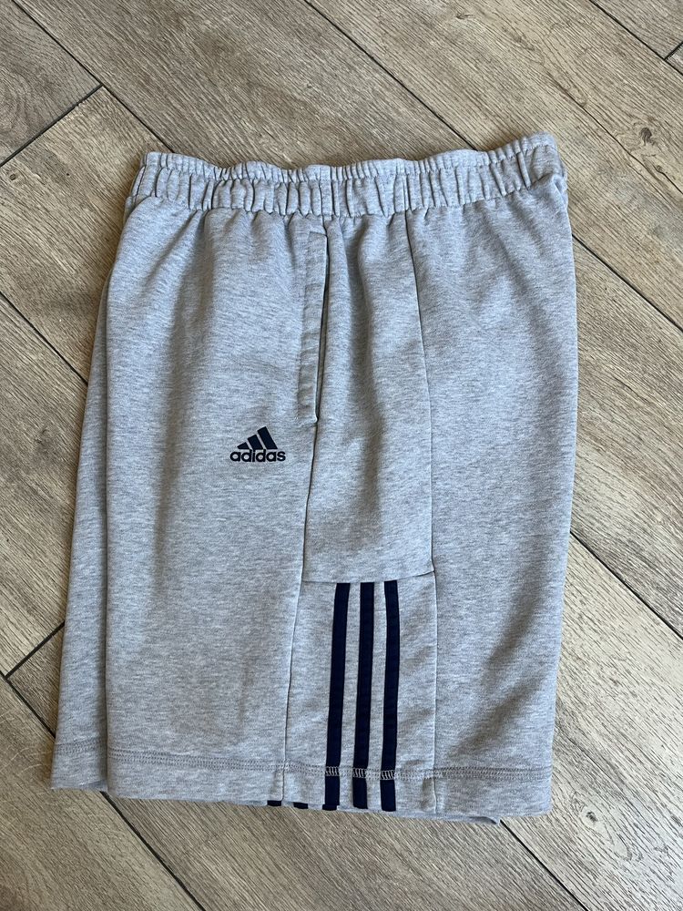 ADIDAS Essentials Mid Short - размер Л / Оригинал