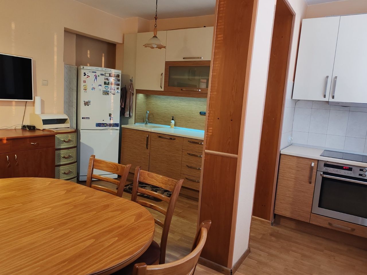 Дава се под наем Тристаен апартамент в Казанлък - 70 кв.м за 341.7 € - Снимка #4