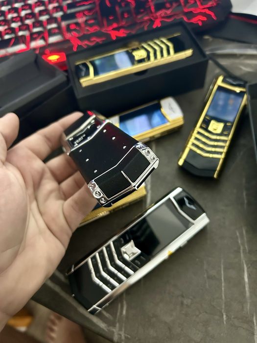 Telefon Vertu Model 4