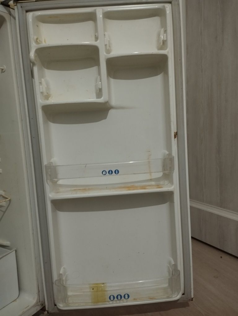 Холодильник LG - однокамерный