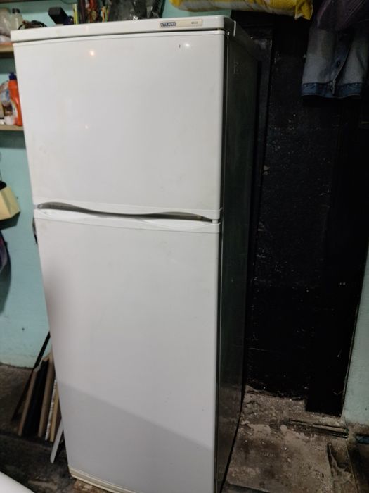 Продам холодильник