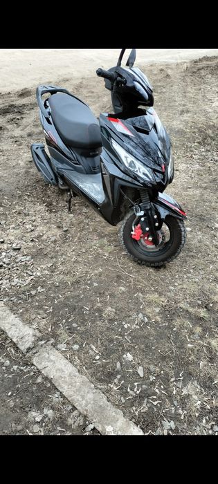 Скутер Vento city49 cc