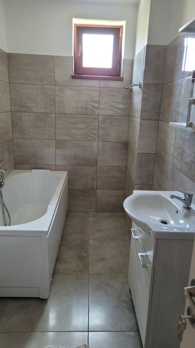 Închiriez apartament 2 camere Complex Tei