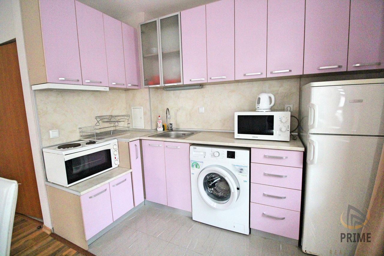 Дава се под наем Едностаен апартамент в Бургас, Лазур - 35 кв.м за 331.5 € - Снимка #1