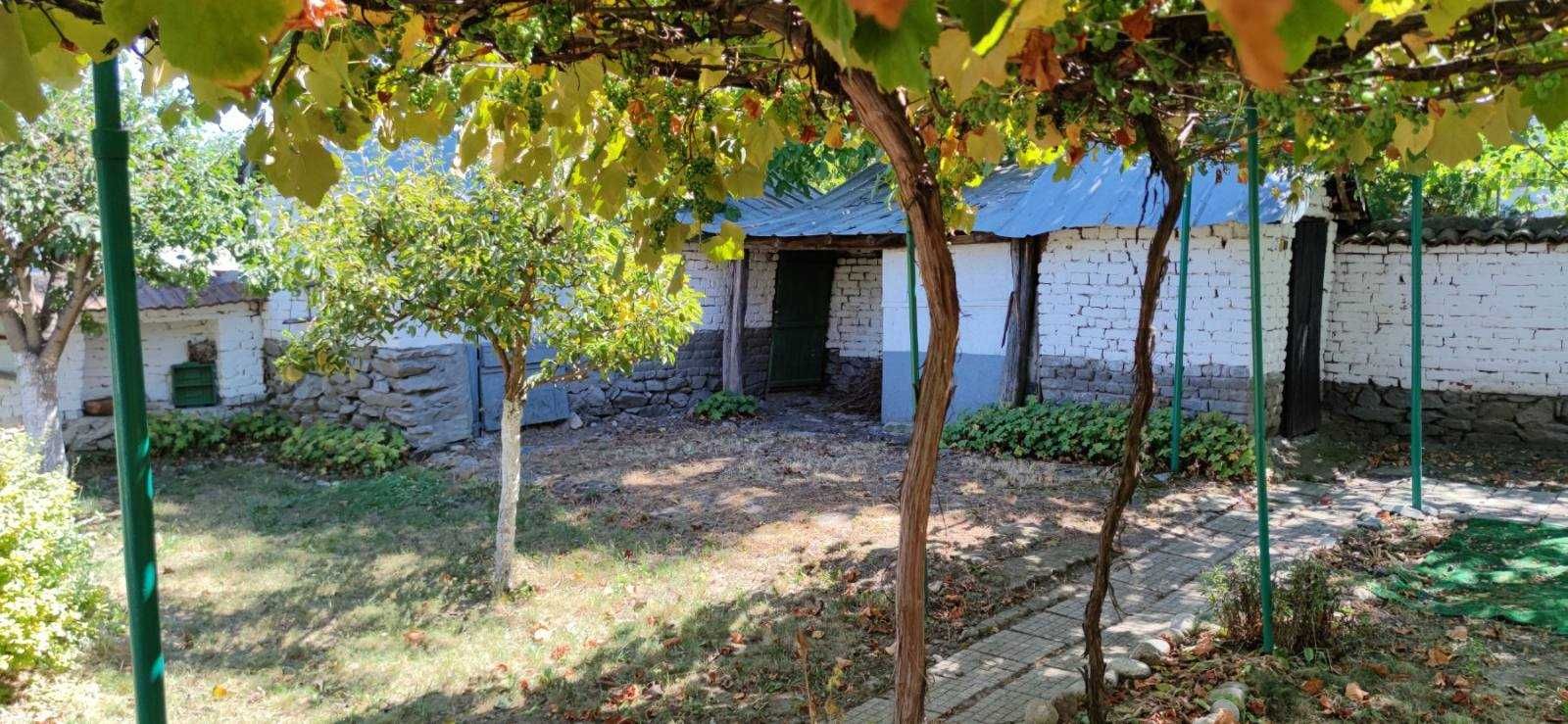 Продавам къща, област София, село Стамболово.