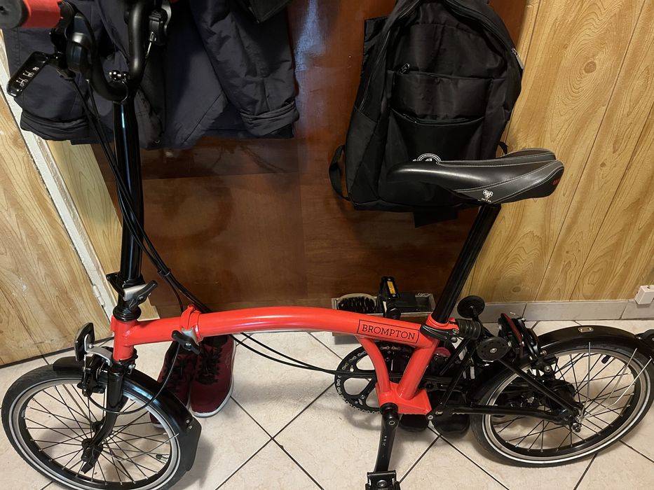 Bicicleta pliabila marca BROMPTON