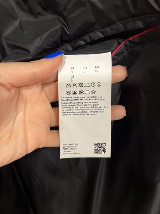 Зимно червено яке hugo boss