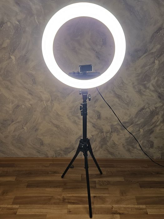 Кольцевая лампа ZNLUX 44 см