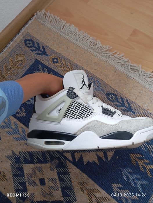 Jordan 4 military black mărimea 39
