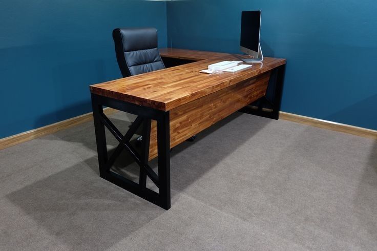 Компьютерний стол для офиса.