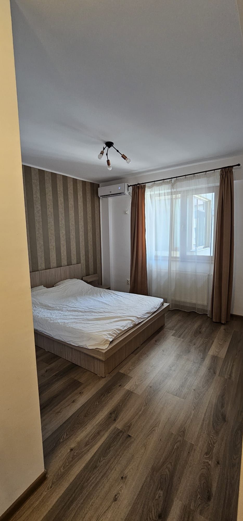 Inchiriez apartament 3 camere, Cartierul Latin