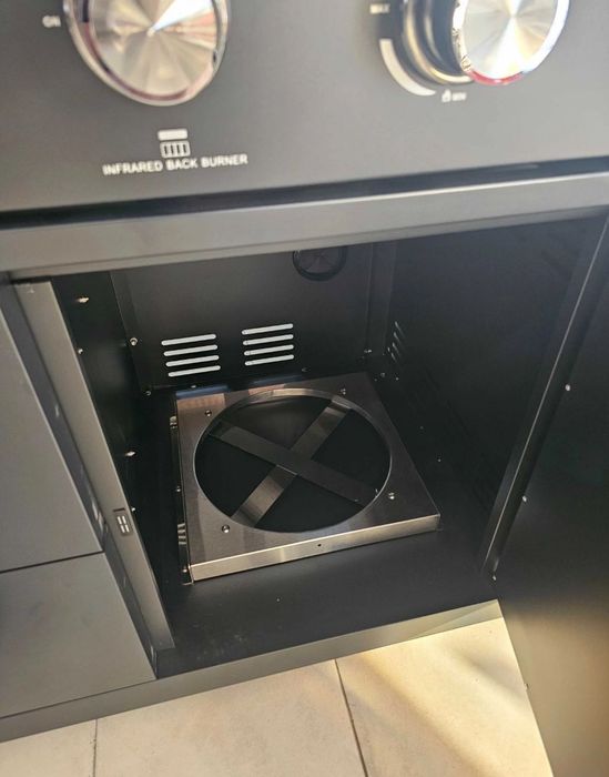 Професионално градинско барбекю