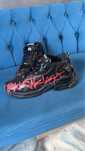 Balenciaga  runner graffiti