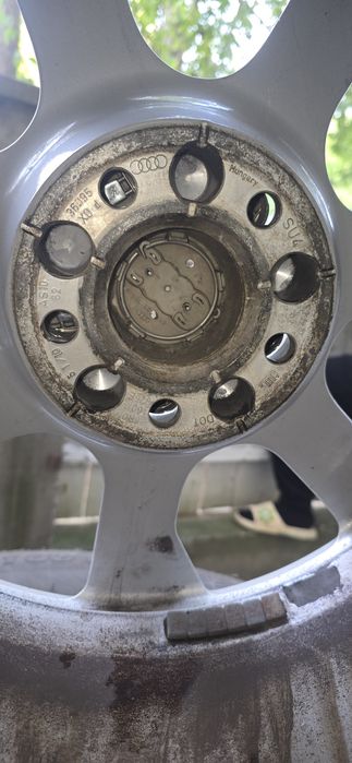 Set jante, plus doua seturi de cauciucuri de iarna 235/65 R17 108H SUV