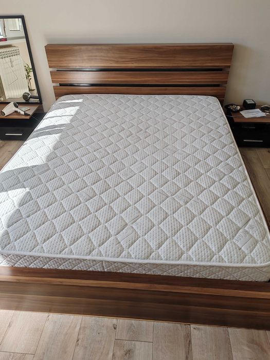 Легло с повдигащ механизъм и матрак 160/200