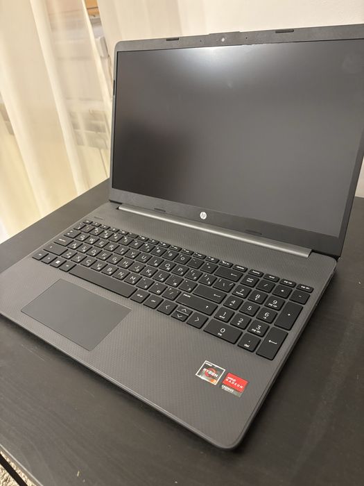 Vand laptop impecabil