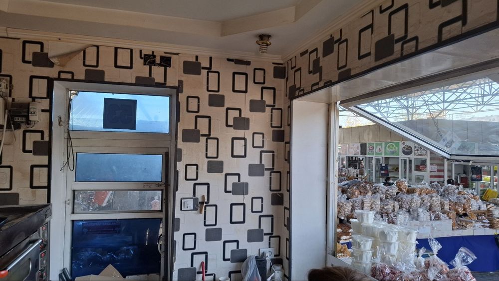 Янги бозор ширинлик каторида дукон сотилади