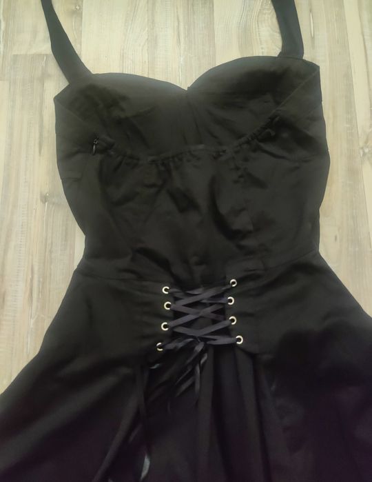 Черна къса рокля