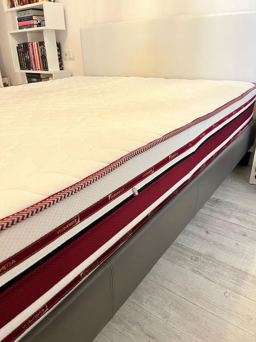 Pat de dormitor cu saltea