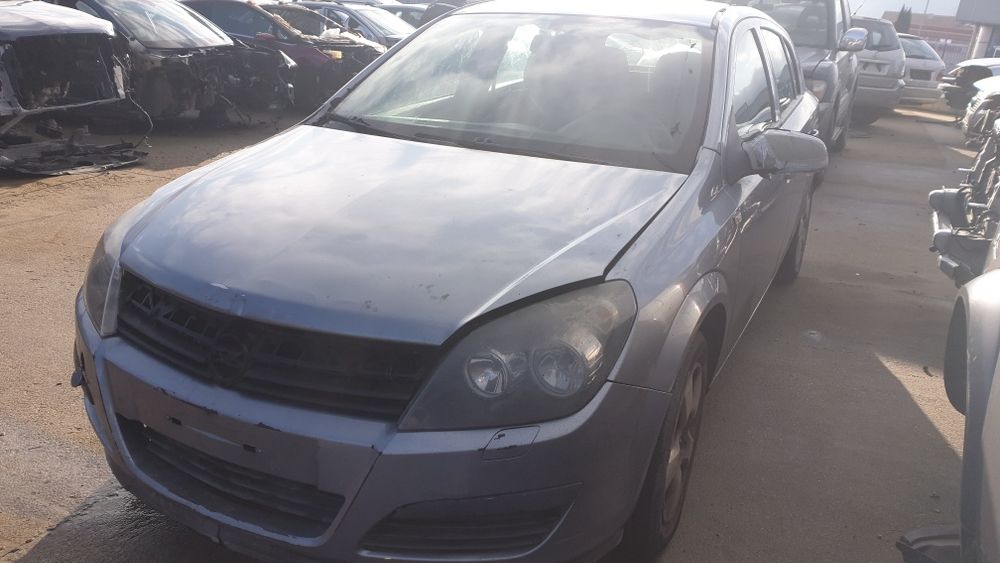 Опел Астра H на части