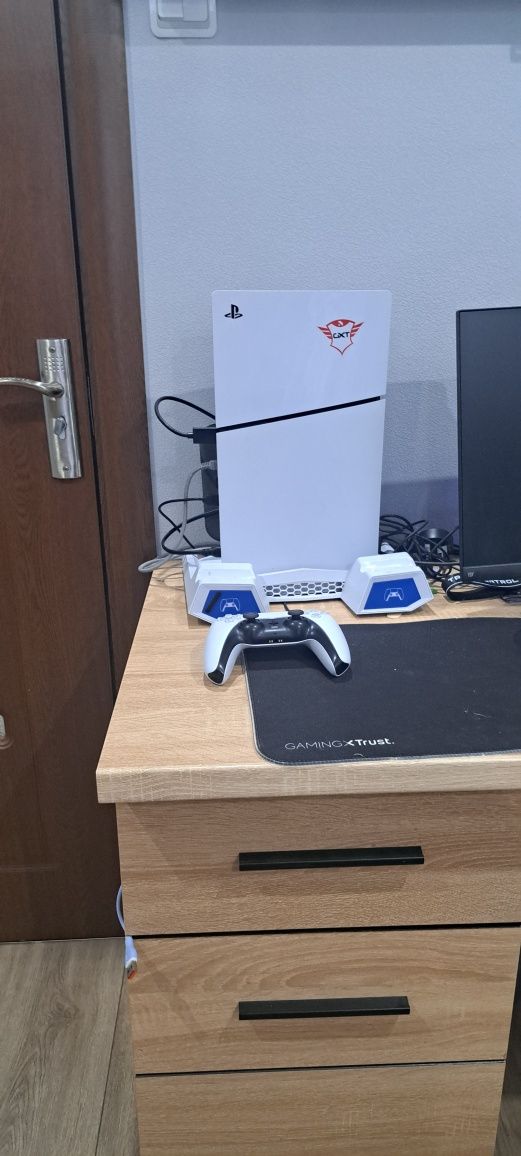 Продавам PS5 digital
