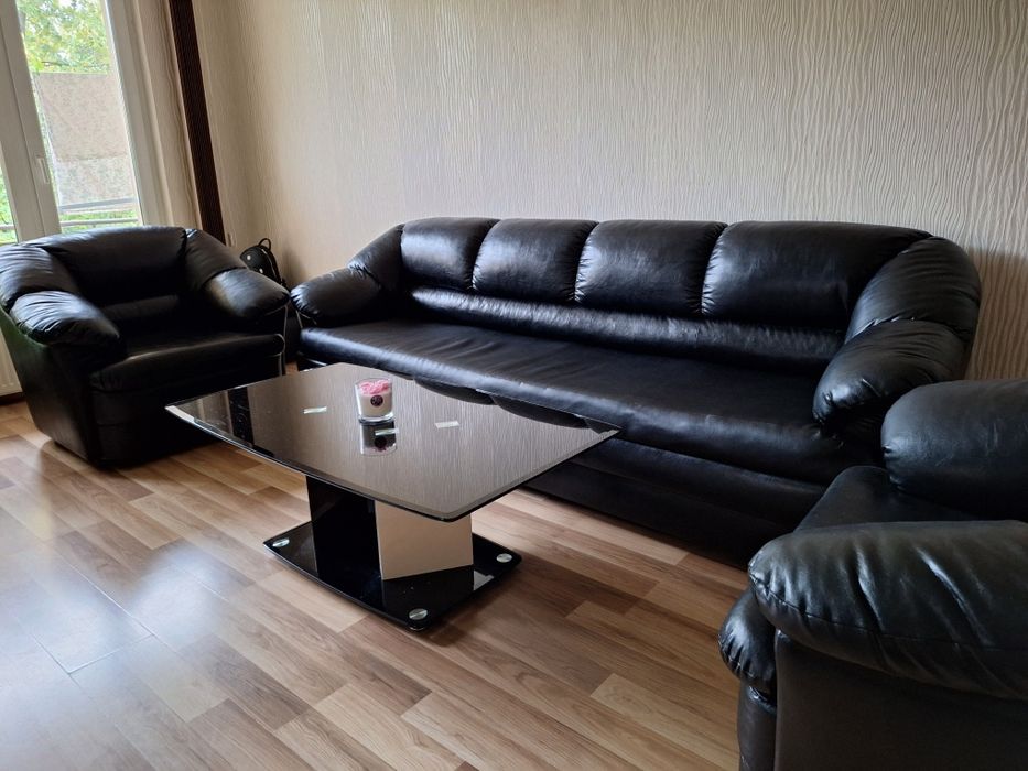 Холна гарнитура и маса