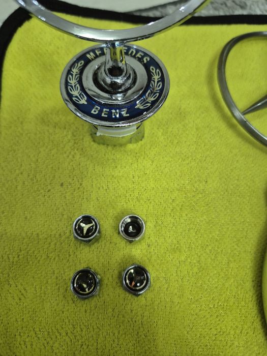 Значок Мерседес, ключ и значок на богажник Мерседес W210 Лупарик.