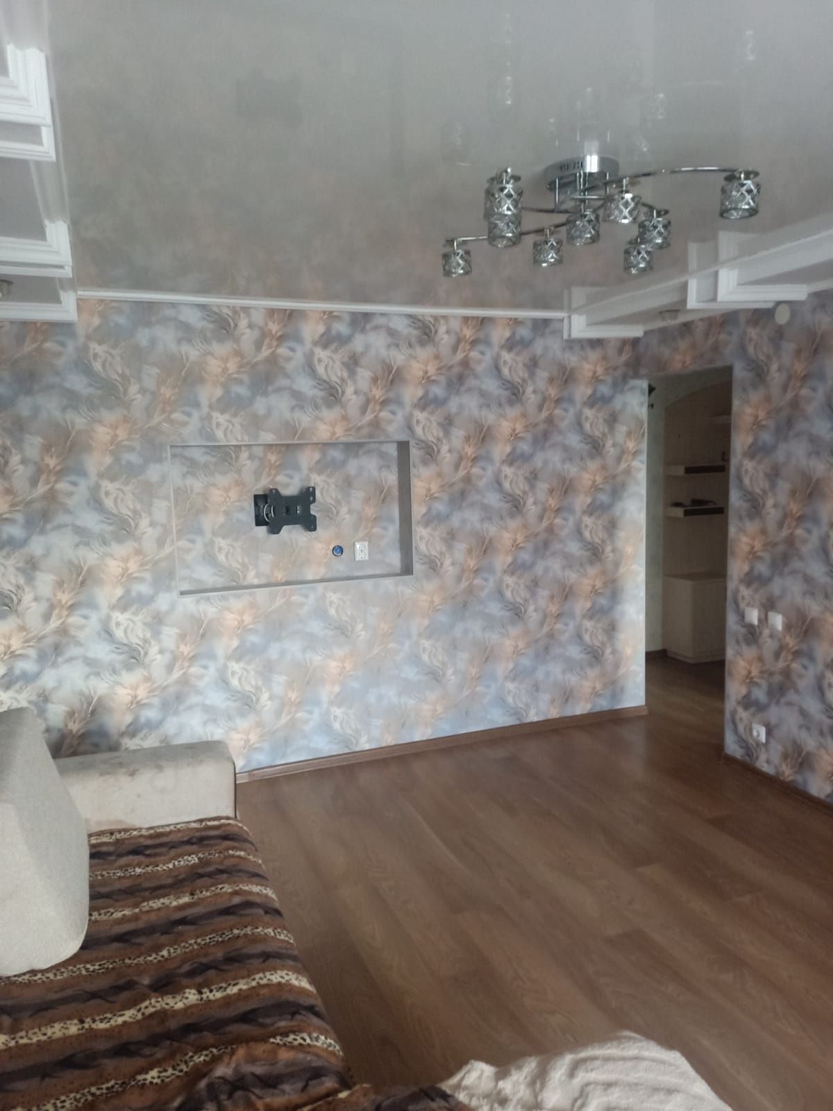 Продам 2комн квартиру новой планировки в кирпичном доме.3 этаж
