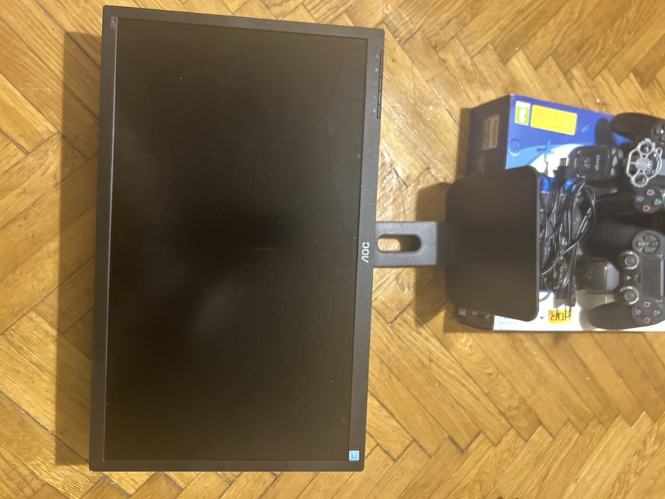 Playstation4 slim 2 controllere