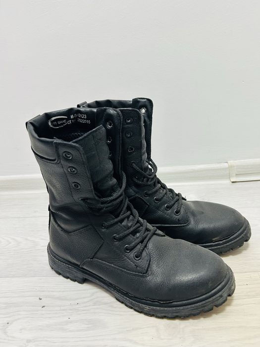 Продается форма военая .Почти все новое .В комлекте все идет .