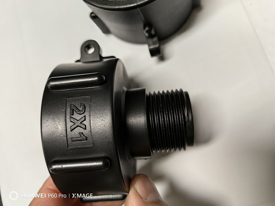 Капачки, преходници и всичко за бидон 1000 литра