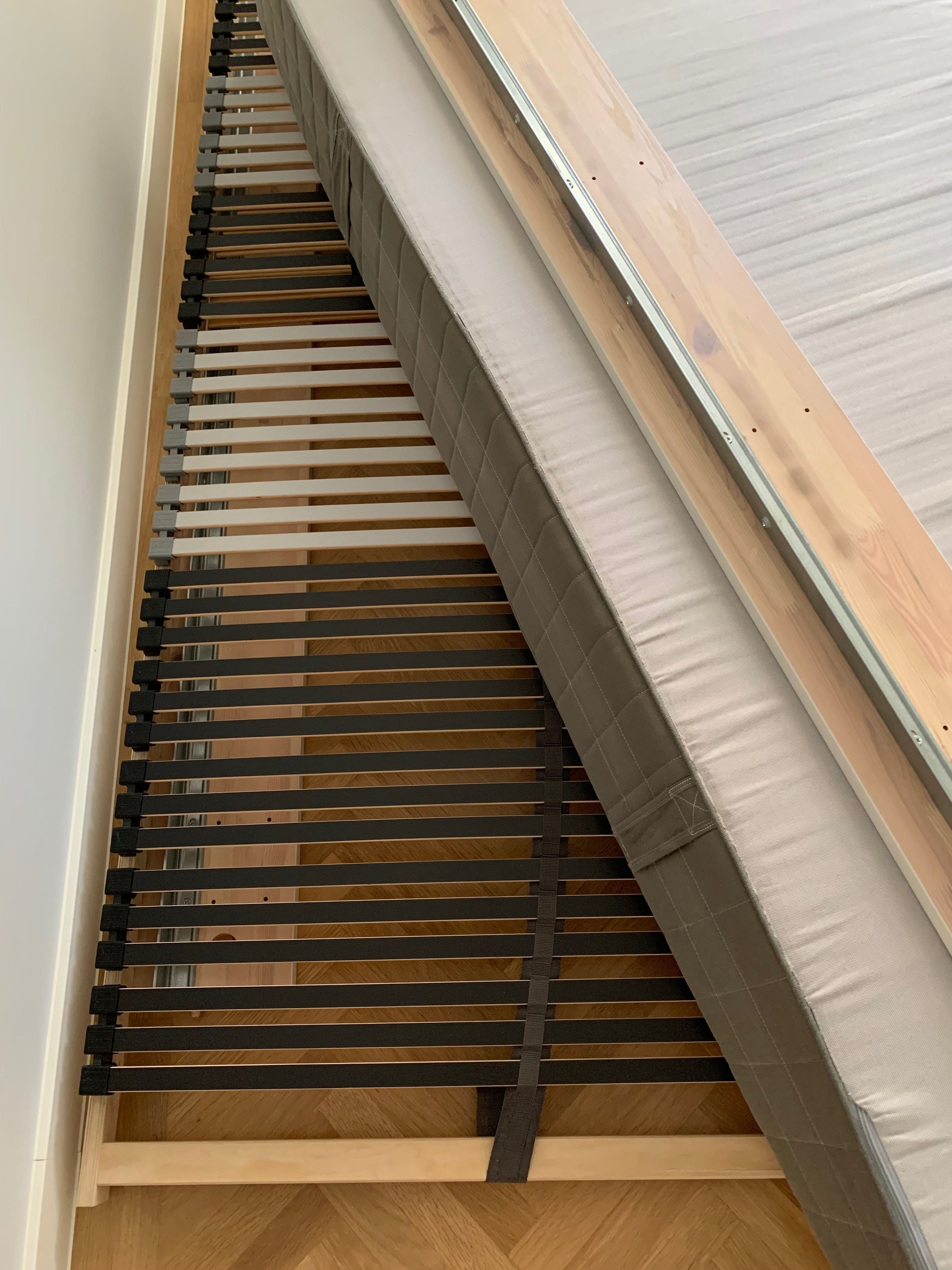 Легло IKEA Hemnes 90/200 с подматрачна рамка IKEA Leirsund